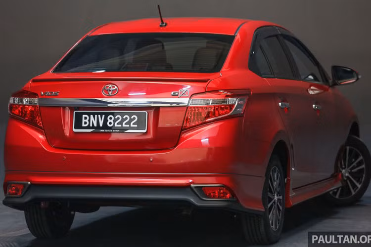 Vios mới 2016 không những kế thừa đầy đủ những giá trị cốt lõi của thế hệ tiền nhiệm, thiết kế ấn tượng với vẻ đẹp hiện đại, không gian nội thất rộng rãi, tiện dụng, cùng khả năng an toàn tối ưu, mà còn được trang bị thêm những công nghệ động cơ tiên tiến. 