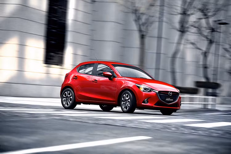 Tại triển lãm VMS 2015 đang diễn ra tại TP HCM, Công ty cổ phần ôtô Trường Hải (Thaco) đã chính thức công bố mẫu Mazda2 phiên bản mới sẽ được bán tại thị trường Việt Nam dưới dạng CKD. 