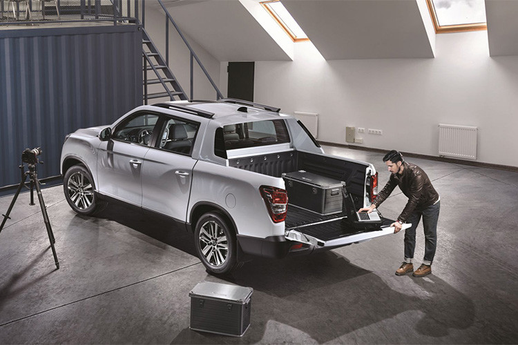 "Điện khí hóa'' hiện đang là hướng phát triển trong tương lai của ngành công nghiệp sản xuất ôtô, các hãng xe trên thế giới cũng đã và đang thay đổi để bắt nhịp và hãng SsangYong sẽ không đứng ngoài cuộc chơi.