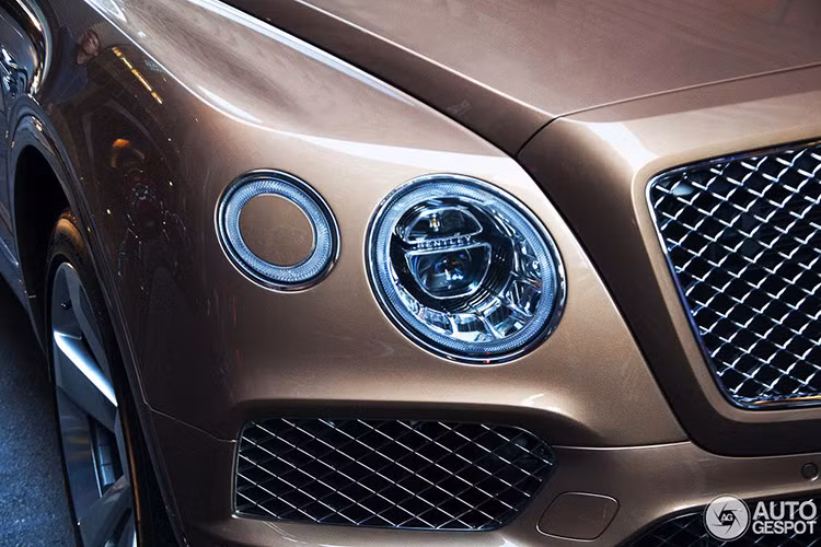 Đây được xem là một chiêu quảng cáo cho mẫu SUV siêu sang Anh quốc, bởi theo thông báo thì phải đến tận cuối năm nay Bentayga mới chính thức đến tay khách hàng. 