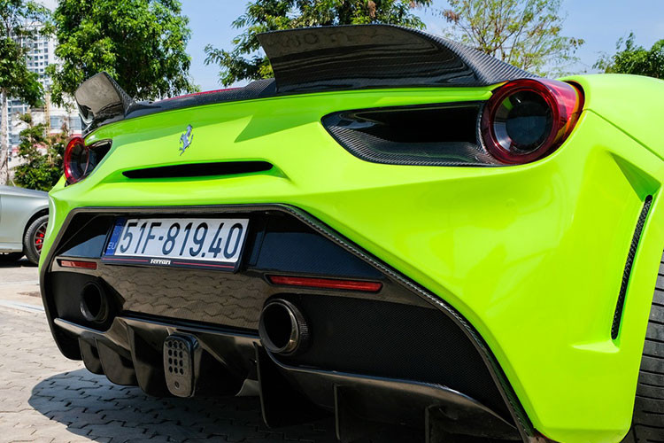 “Sieu ngua” Ferrari 488 GTB bi CSGT tai TP HCM bat ve don co gi dac biet?-Hinh-3