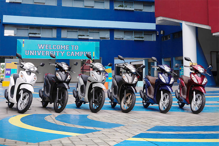 Ngoài ra, chế độ đèn luôn sáng giúp tăng khả năng nhận diện của xe khi di chuyển trên đường phố và đảm bảo tầm nhìn tốt nhất cho người lái. Nhờ đó, Vision 2025 cam kết mang đến sự an tâm tuyệt đối và an toàn trong mọi điều kiện ánh sáng, đồng hành cùng bạn trên mọi cung đường.