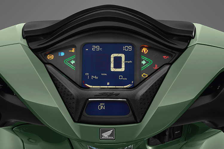 Honda SH350i 2025 tại Việt Nam bổ sung vào bộ sưu tập 2 màu mới. Màu Xanh ánh ngọc trai trên phiên bản thể thao, được kế thừa từ những mẫu xe phân khối lớn của Honda. Trên phiên bản đặc biệt, màu Xám đen nhám giúp tôn lên hình ảnh sang trọng cho chủ sở hữu.