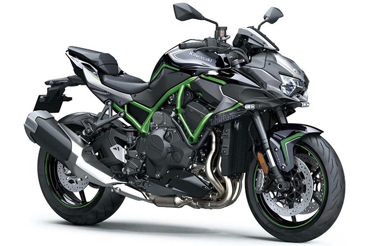  Siêu môtô Kawasaki Z H2 mới là mẫu hyper naked-bike được phát triển từ siêu xe thể thao Kawasaki Ninja H2 với việc sử dụng cỗ máy và cái tên khá giống nhau cùng bộ động cơ siêu nạp. Đặc biệt hơn, những mẫu xe thuộc dòng H2 của Kawasaki sẽ mang logo đặc biệt của Kawasaki Heavy Industries.