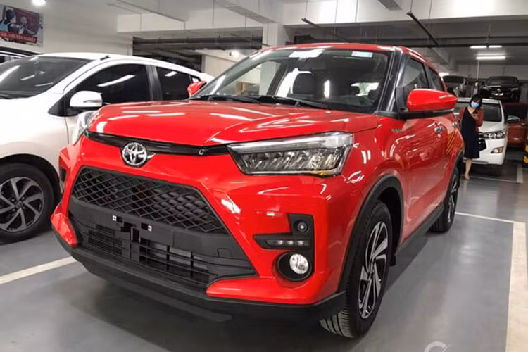 Toyota Raize dang co gia lan banh cao nhat chua den 590 trieu dong