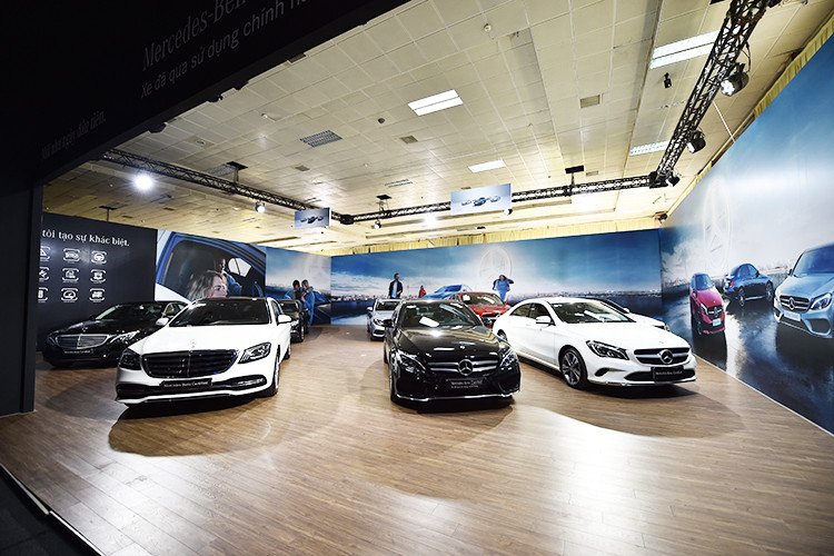 Triển lãm thường niên Mercedes-Benz Fascination 2019 sẽ diễn ra tại Trung tâm Triển lãm Quốc tế, Hà Nội (ICE) từ ngày hôm nay 11/7 đến hết ngày 14/07/2019. Tại đây sẽ xuất hiện hàng chục mẫu xe sang tiền tỷ mang thương hiệu Mercedes-Benz dành cho các khách hàng lựa chọn.