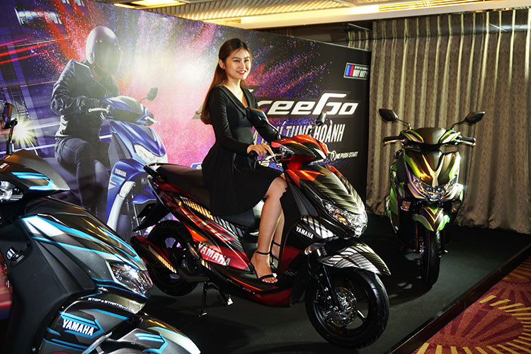 Yamaha Việt Nam chính thức cho ra mắt mẫu xe ga Yamaha FreeGo 125cc. Xe có 2 phiên bản gồm bản tiêu chuẩn và bản FreeGo S. Theo hãng xe máy NHật Bản cho biết, chiếc xe hướng đến nhóm khách hàng nam trẻ tuổi. Đây cũng là đối tượng khách hàng của "người đồng hương" Honda Air Blade.