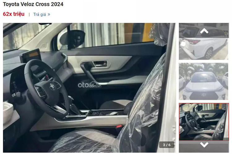 Từ thông tin và hình ảnh đăng tải trên sàn xe cũ có thể thấy, chiếc Toyota Veloz Cross 2024 siêu lướt được đề cập trong bài viết thuộc phiên bản CVT, gắn biển Hà Nội, ngoại thất màu trắng, nội thất còn bọc ni-lon. Đồng hồ thông số xe mới chỉ dừng lại ở con số 25 km.
