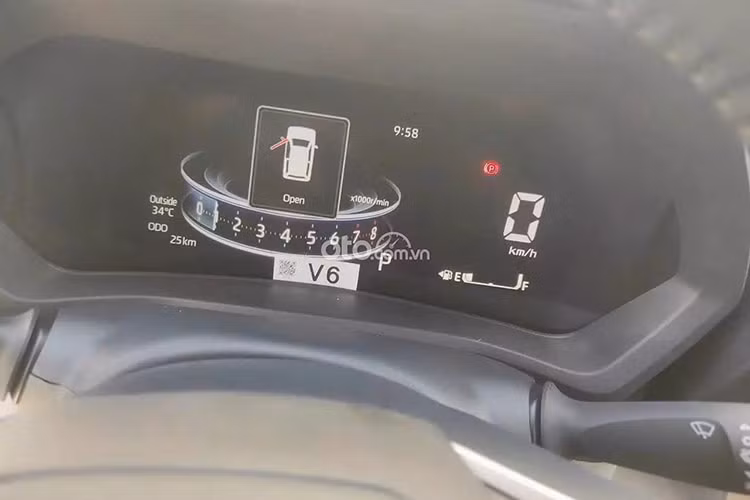 Kết thúc 5 tháng của năm 2024, đã có tất cả 2.097 chiếc Veloz Cross bàn giao tới tay khách hàng, đứng thứ 2 toàn đội, chỉ sau Mitsubishi Xpander. Sức hút của Toyota Veloz Cross đến từ thiết kế trẻ trung, cá tính, mang phong cách SUV, phù hợp với tệp khách hàng trẻ. 