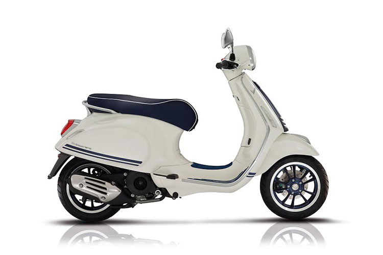 Vespa Primavera không chỉ là một mẫu xe huyền thoại mà còn là một trong những mẫu xe tạo nên thành công rộng khắp trong lịch sử Vespa. Vespa Primavera thừa hưởng những sự tươi trẻ và hứng khởi của cuộc sống từ những dòng xe huyền thoại trước đó. Mẫu xe này hiện có giá chính hãng 77,5 triệu đồng.
