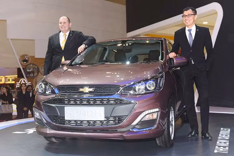 Triển lãm xe quốc tế Gaikindo Indonesia 2018 (GIIAS 2018) mẫu xe Chevrolet Spark 2019 đã chính thức ra mắt thị trường Đông Nam Á. Trước đó, mẫu xe này từng được giới thiệu tại thị trường Mỹ vào tháng 4/2018.