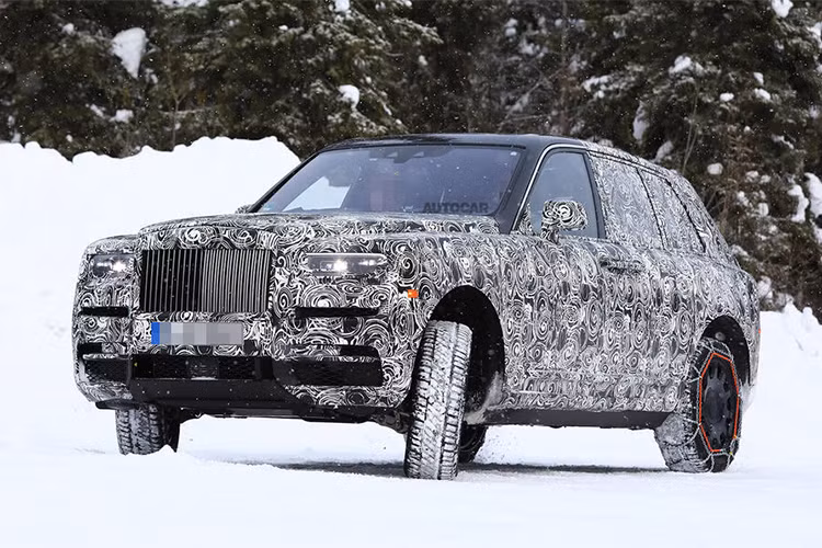 Hành trình này sẽ bao gồm nhiều thử thách off-road với hàng dặm địa hình gồ ghề. Rolls-Royce Cullinan và các thành viên của Thử thách cuối cùng sẽ đồng hành cùng nhà thám hiểm, nhiếp ảnh gia Cory Richards, người được vinh danh là Nhà thám hiểm của kênh truyền hình National Geographic năm 2012.