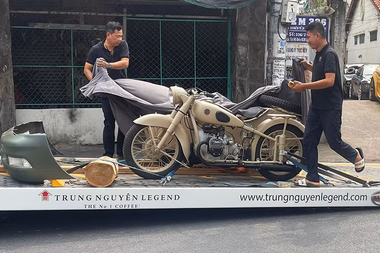 Trong số những khách hàng sử dụng BMW R61 chủ yếu là có quân đội Hà Lan và Đức thời bấy giờ. Những người lính sử dụng chúng di chuyển khắp Châu Âu, đặc biệt trong những chiến dịch quân sự. BMW R61 không chỉ đơn thuần là một chiếc xe, nó còn đại diện cho chất lượng của sức mạnh và độ tin cậy của BMW.