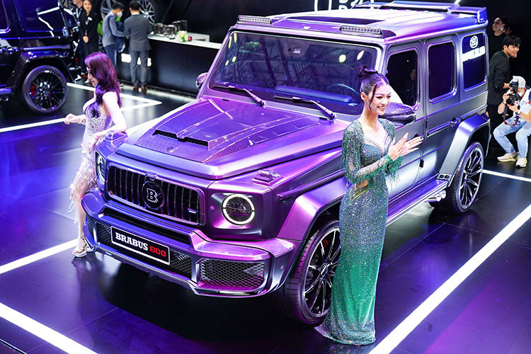 Trong lần đầu tiên tham dự triển lãm Vietnam Motor Show 2022, hãng độ Brabus trứ danh đến từ thành phố Bottrop, Đức đã mang đến 3 mẫu xe chủ lực là Brabus 800, Brabus G400 và Brabus B50 để ra mắt, giá bán chắc chắn không hề rẻ và việc sản xuất cũng được giới hạn trên toàn cầu.