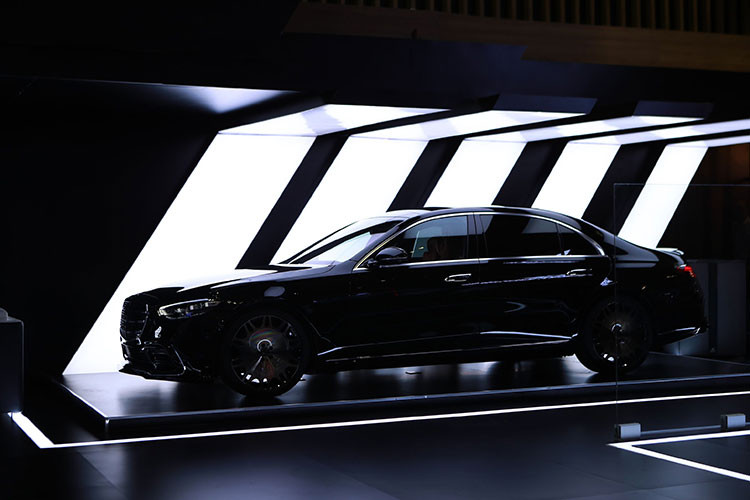 Dựa trên Mercedes-Benz S500 mã W223 có không quá 10 xe tại Việt Nam, hãng độ đến từ Đức đã cho ra đời chiếc xe Brabus B50 với ngoại hình, nội thất và động cơ đều được nâng cấp lên tầm cao mới.