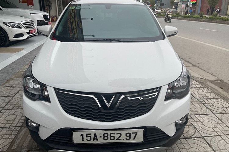 VinFast Fadil moi chay 300 km chao ban 375 trieu, dat hay re?-Hinh-4