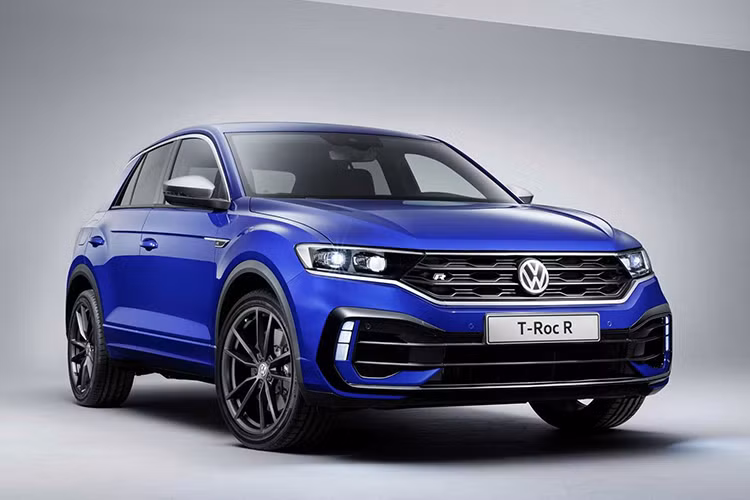 Kể từ năm 2017 đến nay, Volkswagen đã bán được khoảng 200.000 chiếc T-Roc - một mẫu xe "sinh sau đẻ muộn" trong phân khúc crossover cỡ C. Volkswagen T-Roc 2020 mới sẽ là mẫu xe "kết hợp chủ quyền của SUV với sự linh hoạt của hatchback cỡ C". Tại triển lãm Ô tô Geneva 2019, Volkswagen sẽ vén màn phiên bản thể thao hơn của T-Roc.