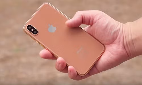 iPhone 8 se co gia 999 USD?