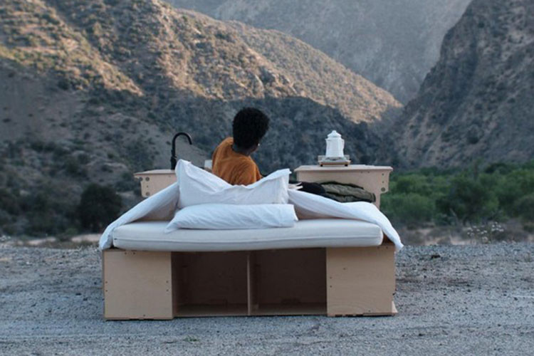 Về mặt giá cả, bộ kit độ nhà di động dành cho Nissan NV200 và Chevy City Express sẽ có giá bán lẻ 3.999 USD (khoảng 91 triệu đồng), trong khi bộ kit cho Ford Transit LWB có giá 7.995 USD (hơn 180 triệu đồng).