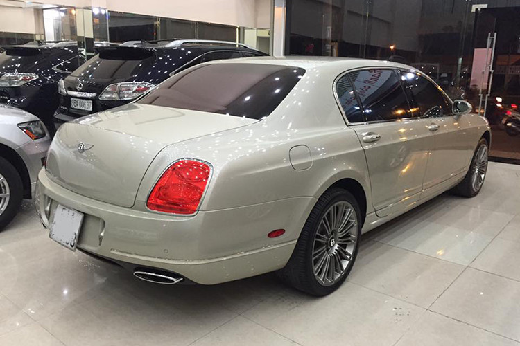 Khối động cơ trên mẫu xe siêu sang Bentley Continental Flying Spur Speed sẽ mang đến công suất tối đa 602 mã lực và mô-men xoắn cực đại 750 Nm. So với bản tiêu chuẩn, Bentley Continental Flying Spur Speed mạnh hơn đến 50 mã lực và mô-men xoắn cực đại tăng 100 Nm.