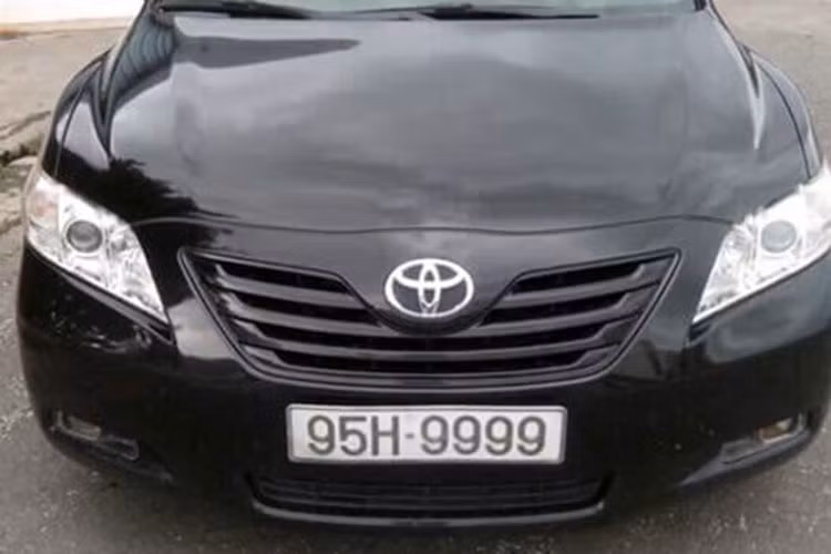 Theo thông tin, Tòng có thủ đoạn gian dối chiếm đoạt tiền nhà nước. Cụ thể để được vay ngân hàng, Tòng đã chuẩn bị nhiều hợp đồng xuất nhập khẩu khống để thế chấp 5 ngân hàng vay hơn 430 tỷ đồng.