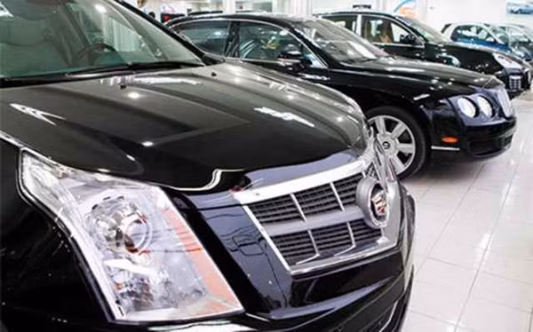 Chua het 2015, thi truong oto Viet da lo bien dong cho 2016-Hinh-2