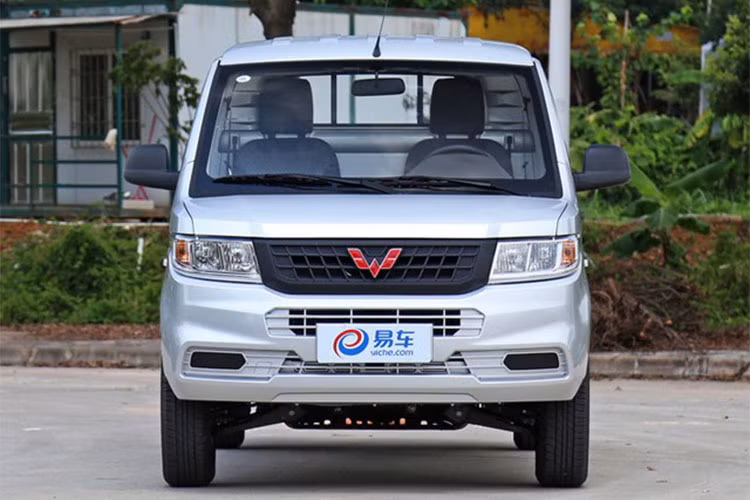 Nói cách khác, chiều dài của Rong Guang thậm chí còn ngắn hơn cả chiều dài cơ sở của Chevrolet Colorado và GMC Canyon. Với kích thước này, Rong Guang có thể nằm vừa trong thùng sau của Chevrolet Silverado HD.