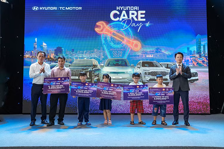 Hang nghin khach hang mien Nam trai nghiem Hyundai Care Day 2024