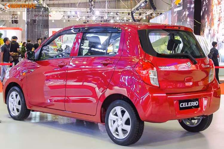 Mức giá này rẻ hơn đáng kể so với giá bán 400 triệu được nhiều người dự đoán khi mẫu xe này xuất hiện hồi tháng 8/2017, tuy nhiên nó không được đánh giá cao so với các đối thủ như Kia Morning, Chevrolet Spark và Hyundai i10 - đặc biệt là Toyota Wigo mới xuất hiện tại Việt Nam.