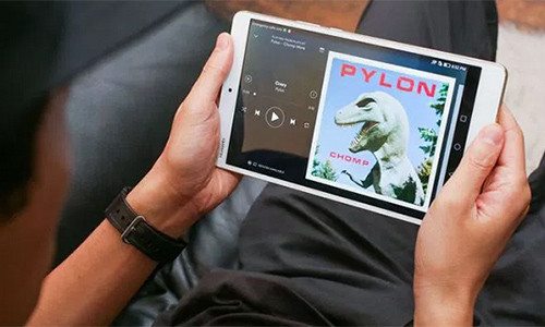 Huawei tung may tinh bang pin “khung”, gia re cau khach-Hinh-3