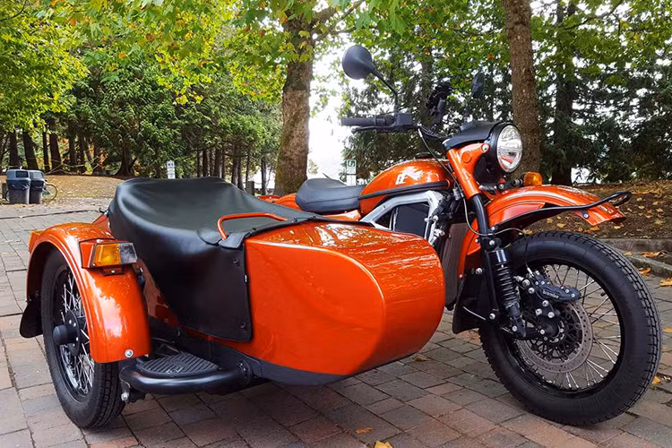 Với việc phát triển môtô điện - đây được xem là một bước đi khá rõ ràng cho thấy Ural đang tìm kiếm phản hồi cũng như nhu cầu của khách hàng về một chiếc sidecar điện, từ đó sẽ quyết định tương lai của mẫu Ural cT.