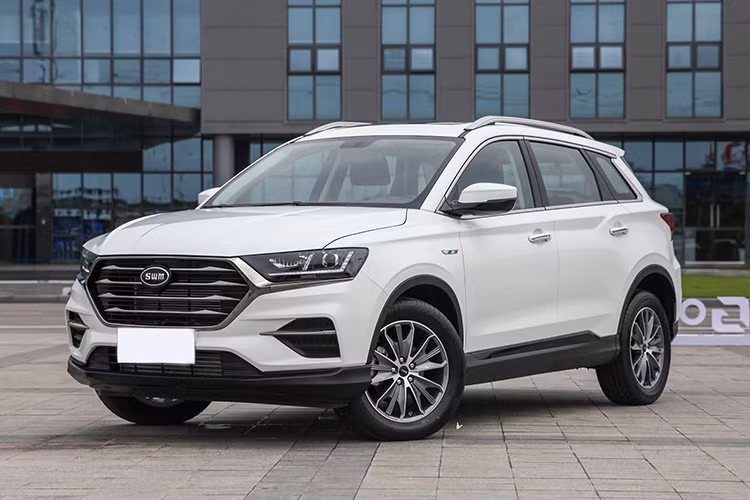 Được biết, SWM G01 sẽ ra mắt người dùng Việt trong khoảng tháng 4 hoặc tháng 5 tới với mức giá xe SWM G01 dự kiến vào khoảng 600 triệu đồng. Đây là một mức giá khá hấp dẫn nếu so với các đối thủ đến từ Nhật hay Hàn và ngang tầm cùng các đối thủ cũng đến từ Trung Quốc khác.