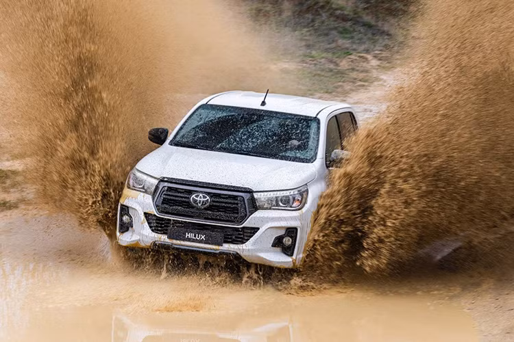 Giá xe Toyota Hilux 2019 phiên bản đặc biệt hiện chưa được công bố chính thức, mẫu xe này sẽ chính thức xuất hiện tại Triển lãm xe thương mại ở Birmingham, Anh Quốc vào cuối tháng 4/2019 này.