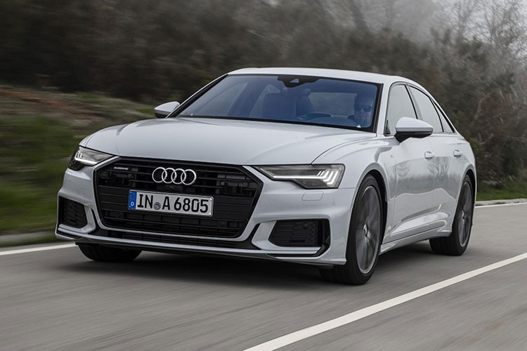 Trước khi đó phiên bản mới, mẫu xe sang Audi A6 tại Mỹ chỉ được cung cấp với động cơ xăng tăng áp kép, dung tích 3.0 lít sản sinh công suất 335 mã lực và mô-men xoắn cực đại 500Nm. Nhưng giờ đây, khách hàng đã có thêm một lựa chọn nữa, đó là động cơ xăng tăng áp TFSI 2.0 lít cho 248 mã lực và 370Nm.