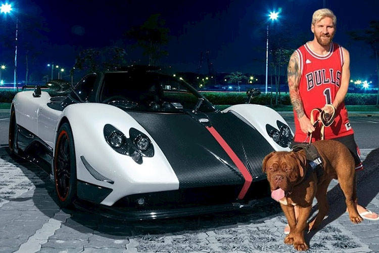 Sẽ là thiếu sót nếu không nhắc đến chiếc Pagani Zonda Tricolore. Đây là siêu xe được sản xuất nhân dịp kỷ niệm 50 năm ngày ra đời đội máy bay nhào lộn Frecce Tricolori của Không quân Ý, với 3 chiếc được sản xuất trên toàn thế giới cùng mức giá bán rơi vào khoảng 1,6 triệu USD.