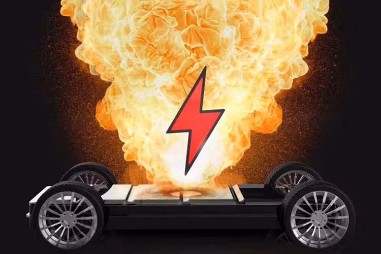 Oto dien va xe xang, loai nao de chay no hon?-Hinh-2