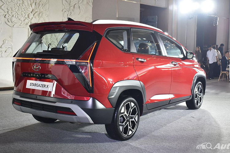 Giá xe Hyundai Stargazer X 2024 chỉ dao động từ hơn 400 triệu đồng đến hơn 600 triệu. Nếu thông tin này là chính xác thì Hyundai Stargazer X 2024 sẽ rẻ hơn Stargazer đang bán tại Việt Nam với giá dao động từ 575 - 685 triệu đồng. Đồng thời, Hyundai Stargazer X có thể sẽ trở thành một trong những mẫu MPV rẻ nhất tại Việt Nam.