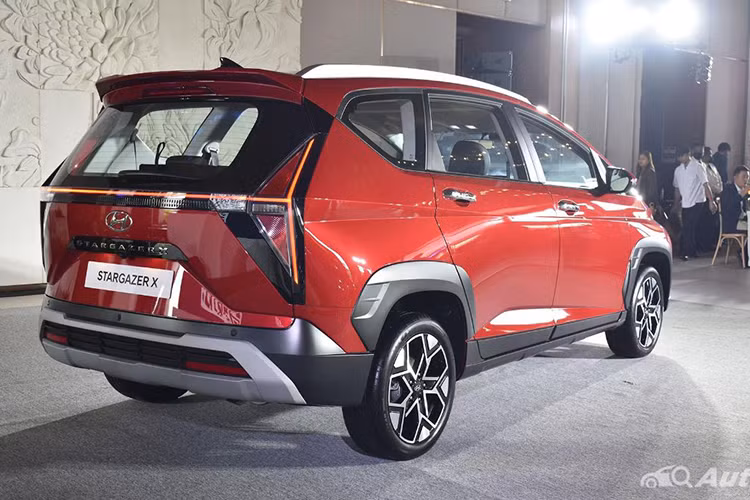 Giá xe Hyundai Stargazer X 2024 chỉ dao động từ hơn 400 triệu đồng đến hơn 600 triệu. Nếu thông tin này là chính xác thì Hyundai Stargazer X 2024 sẽ rẻ hơn Stargazer đang bán tại Việt Nam với giá dao động từ 575 - 685 triệu đồng. Đồng thời, Hyundai Stargazer X có thể sẽ trở thành một trong những mẫu MPV rẻ nhất tại Việt Nam.