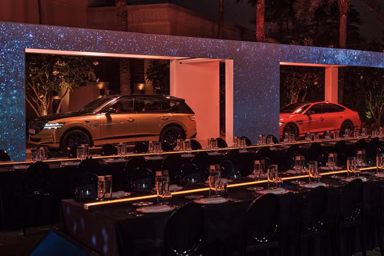 Genesis đã tiết lộ các mẫu xe G90 One Of One, G80 Performance và GV80 Twilight Edition cùng với chương trình One of One. Trong đó, chiếc, G80 Performance được trang bị bộ widebody thân rộng đặc biệt, mâm 21 inch và hệ thống treo được điều chỉnh thể thao.