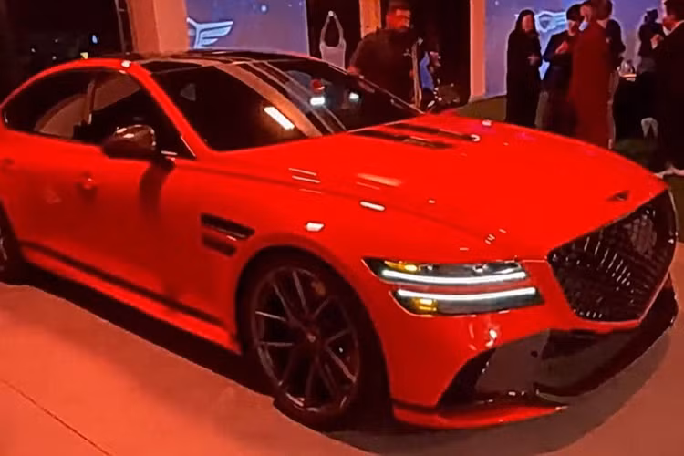 Cuối cùng, chiếc xe sang Genesis G90 One of One đặc biệt sẽ chỉ có 1 chiếc duy nhất, vì nó đại diện cho những gì bộ phận này có thể đem lại.