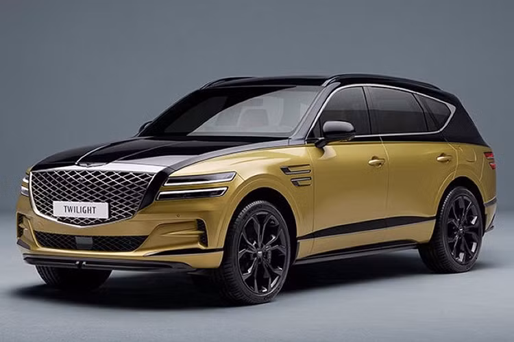 Mọi chi tiết đều có thể được tùy chỉnh, từ lớp hoàn thiện bên ngoài và các chi tiết cho đến đường thêu và trang trí trang trí nội thất. Lớp sơn hoàn thiện được cho là có tiêu chuẩn cao hơn so với các sản phẩm Genesis thông thường, với "vô số tùy chọn hoàn thiện".