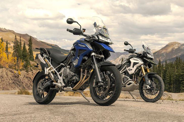 Triumph vừa chính thức giới thiệu phiên bản 2022 cho mẫu Adventure Touring cao cấp nhất của mình là Tiger 1200. Theo hãng xe Anh quốc công bố, mẫu Triumph Tiger 1200 2022 mới sẽ có trọng lượng nhẹ và động cơ mạnh mẽ hơn so với phiên bản cũ để cạnh tranh tốt hơn trong phân khúc Adventure cao cấp. Ngoài ra xe cũng có thêm một số bổ sung về trang bị nâng cấp nhằm mang lại sự tiện lợi cho người dùng.