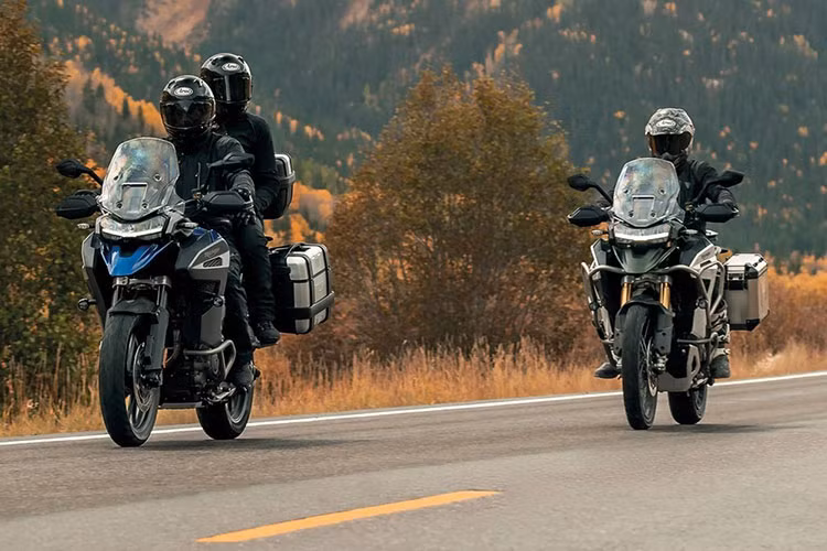 Tất cả các bản trang bị đều sử dụng hệ thống treo Showa bán chủ động, riêng hệ thống treo trên hai bản Rally sẽ có hành trình 220mm thay vì 200mm của các bản trang bị khác. Bản trang bị Explorer cao cấp nhất là sự kết hợp giữa hai bản GT Pro và Rally Pro, đi kèm là bình xăng 30 lít thay vì 20 lít, giúp xe có khả năng vận hành xa hơn chỉ với một lần đổ xăng.