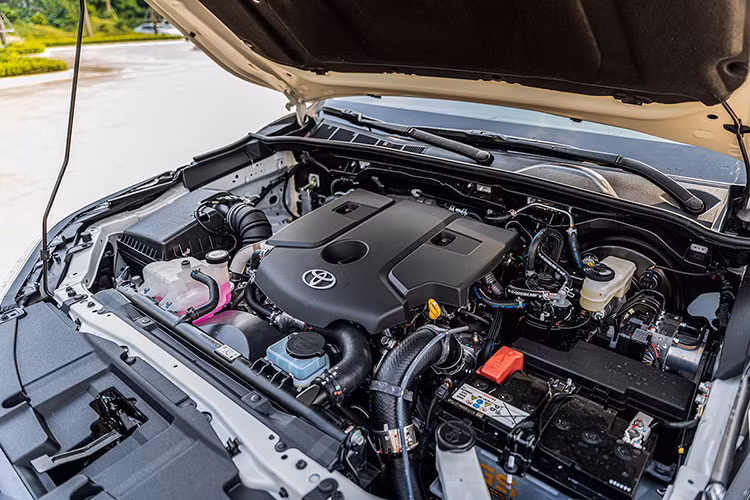 Bên cạnh đó, Toyota Việt Nam tiếp tục triển khai chương trình ưu đãi với gói gia hạn bảo hành 2 năm/50.000km (tùy điều kiện nào đến trước) dành cho khách hàng mua xe Toyota Fortuner đến hết ngày 31/12/2022.