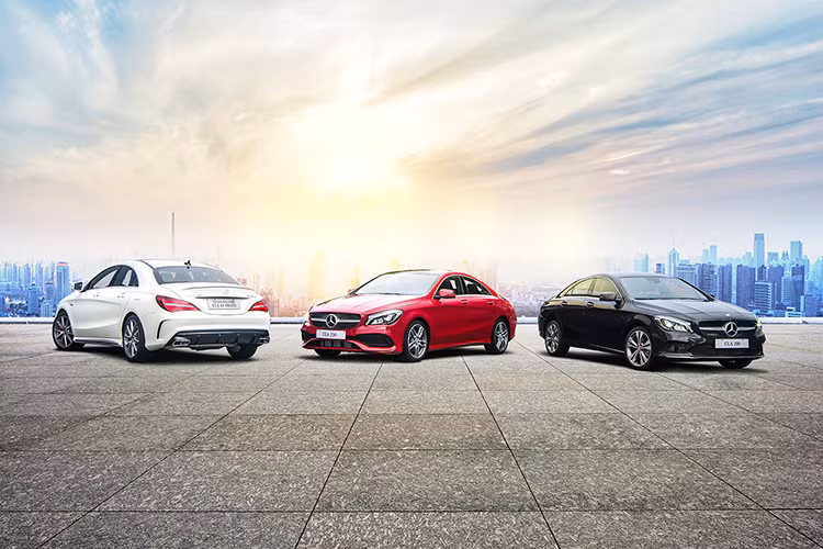 CLA được bán ra thị trường Việt Nam với 8 màu sơn ngoại thất cùng 3 tùy chọn gọi nội thất. Giá bán của 3 phiên bản CLA 200, CLA 250 và Mercedes-AMG CLA 45 4MATIC lần lượt là 1.529, 1.869 và 2.329 tỷ đồng (đã bao gồm thuế GTGT).