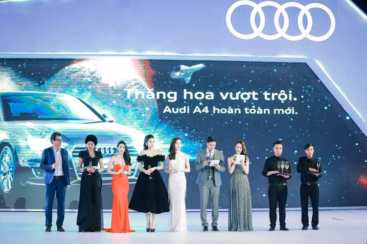 Cũng tại triển lãm lần này, Ducati - một thương hiệu con của Audi tại thị trường Việt Nam cũng góp mặt tạo sức hút bằng hàng loạt các mẫu xe mới cùng chương trình chạy thử xe "cực hot". Ngoài ra, khách tham quan tại triển lãm cũng sẽ nhận được những món quà giá trị với chương trình bốc thăm trúng thưởng...