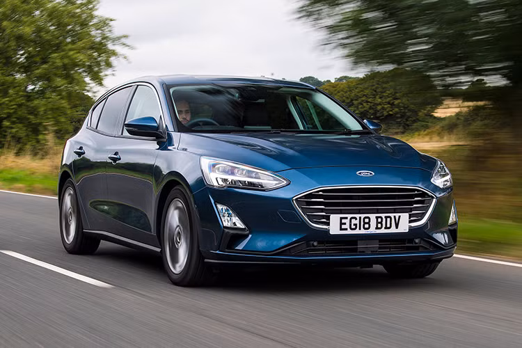 Với doanh số giảm hẳn những 19% so với năm 2017, chi đạt 270.183 xe bán ra - Ford Focus chính là một minh chứng rõ ràng nhất về sự “bành trướng” của các dòng xe gầm cao hiện nay. Tuy nhiên, Focus vẫn giữ được vị trí an toàn ở nhóm giữa trong top 10 xe sedan bán chạy nhất này.