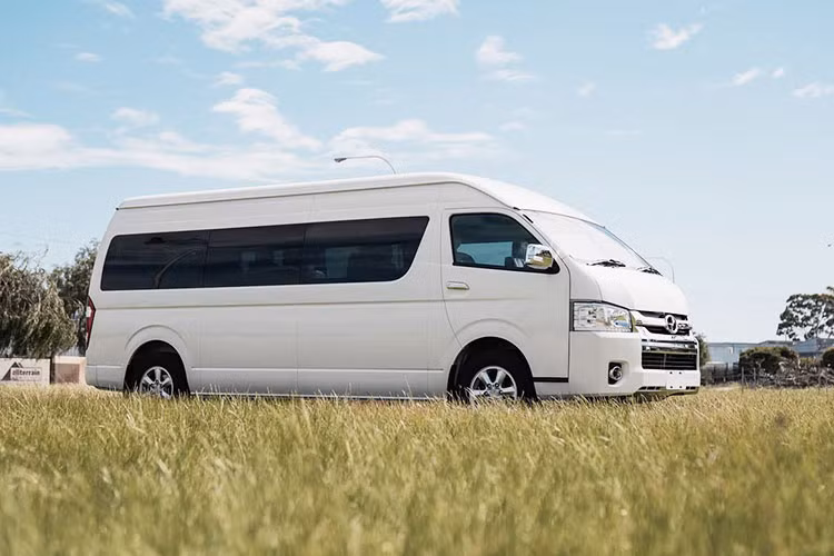 Joylong E6 chay dien cua Trung Quoc 