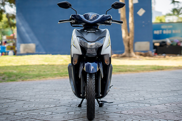 Mẫu xe này sở hữu các số đo dài, rộng, cao ở mức 1.870 x 685 x 1.060 (mm), chiều dài cơ sở 1.260mm, chiều cao yên 750 mm và khoảng cách gầm 160 mm. Kích thước này gần như tương đương với đối thủ Honda Vision lắp ráp ở Việt Nam.