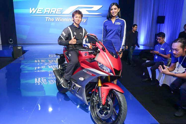Với phiên bản 2019 và ra mắt tại thị trường Indonesia, hãng xe máy Yamaha đã lấy cảm hứng cho bộ đôi này từ siêu môtô R1 - vốn chịu ảnh hưởng từ mẫu xe đua MotoGP YZR M1 - để thiết kế lại một nửa thân xe của R3/R25 mới. Thay vì phần đầu vuốt về phía trước tạo thành hình ảnh mũi cá mập, R3/25 2019 đã có kiểu dáng tròn trịa hơn.